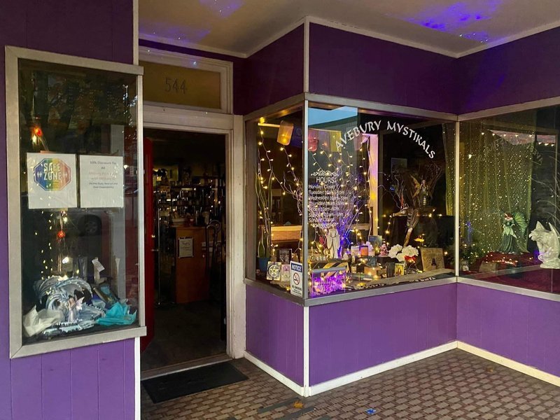 Avebury Mystikals Metaphysical Store storefront in Bremerton Washington