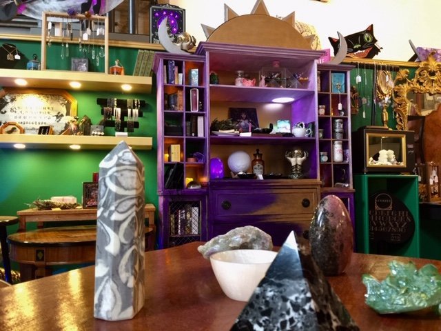 Betwixt and Between Metaphysical Store storefront in Portland Oregon