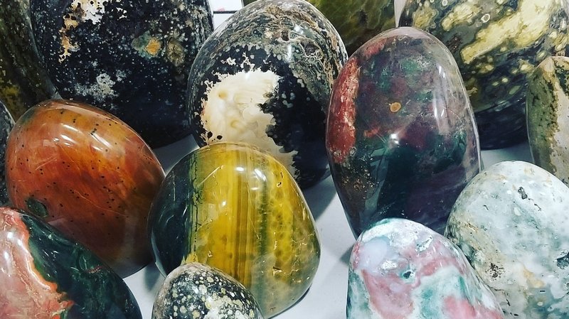 Crystal and mineral display with organized specimens and inventory