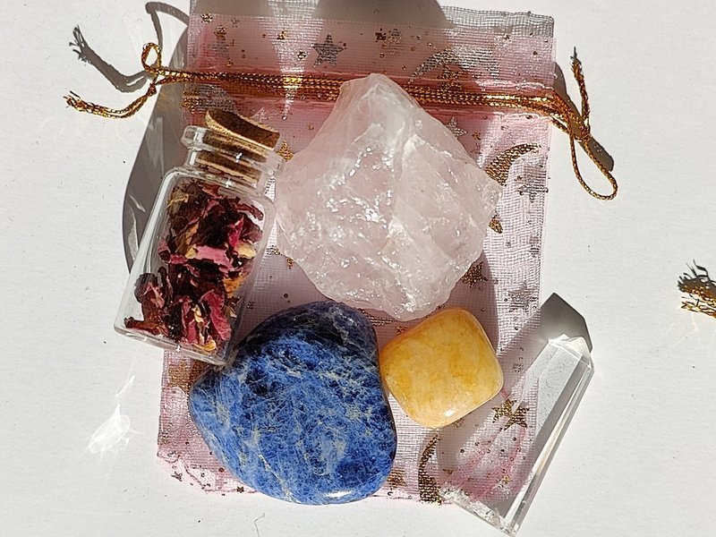 Crystal and mineral display with organized specimens and inventory