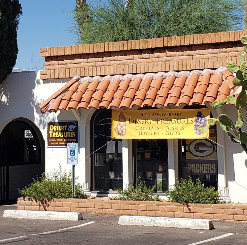 Desert Treasures Rock Shop storefront in Carefree Arizona