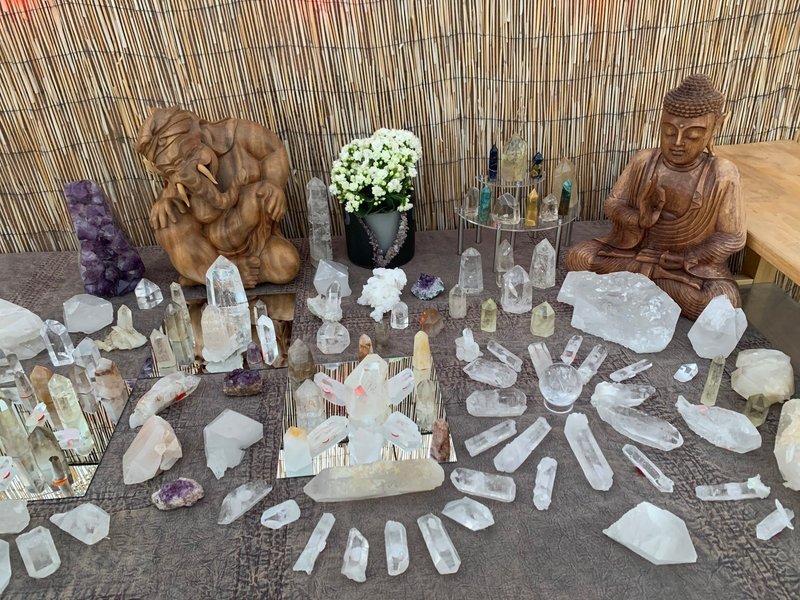 Earth's Candy Crystals Metaphysical Store storefront in Simi Valley California