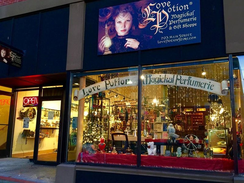 Love Potion Magickal Perfumerie & Marketplace Metaphysical Store storefront in Vancouver Washington