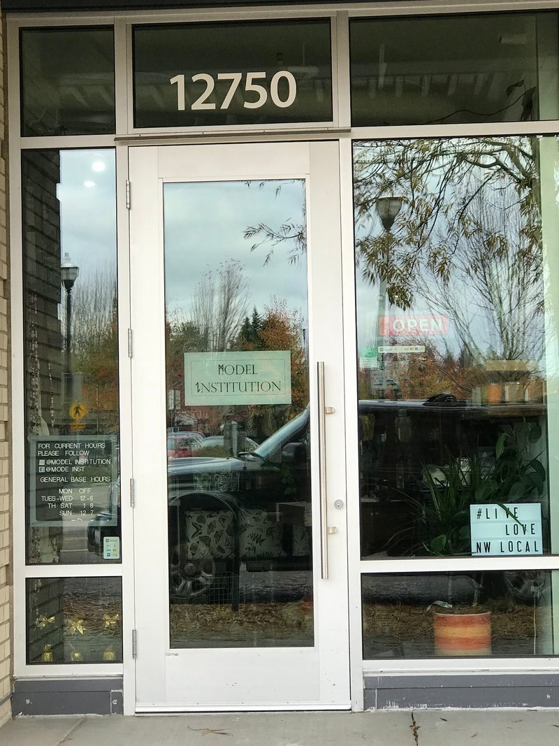 MI Home Nest - Plant & Crystal Shop Metaphysical Store storefront in Tigard Oregon