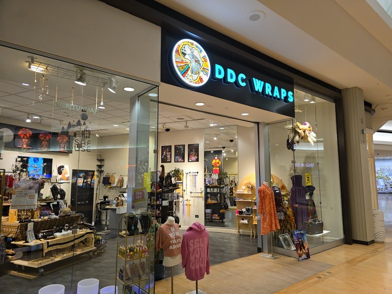 SAF House Metaphysical Store storefront in Oswego Illinois