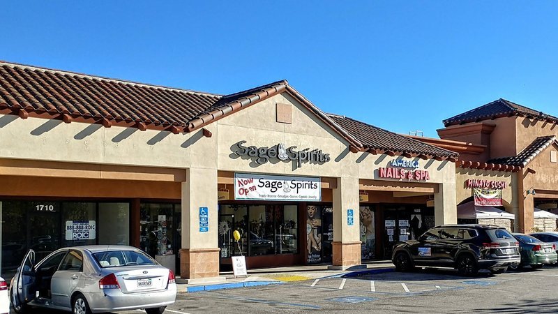 Sage Spirits Metaphysical Store storefront in Thousand Oaks California